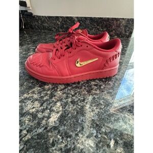 Nike Jordan 1 Low Method of Make Gym Red Gold Womens FN5032-607 VNDS Sz 6 Shoes